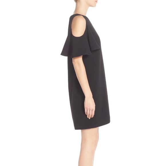 Chelsea28 ‘Peek-A-Boo’ Cold Shoulder Dress - Picture 3 of 6